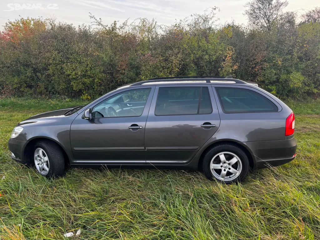 Škoda Octavia 2, 2,0 TDi 103 KW. rok 2013 - fotka 6