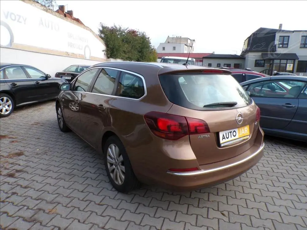 Opel Astra 1,6 CDTI - fotka 3