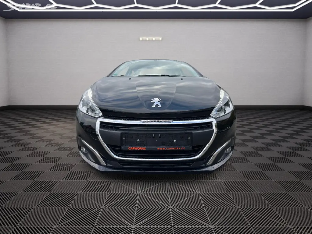 Peugeot 208, 1,2 61kw - fotka 2