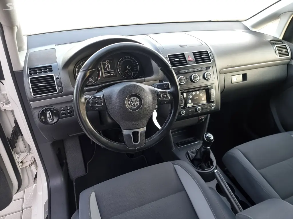 Volkswagen Touran, Life | 1.2TSI | 185tis Najet - fotka 3