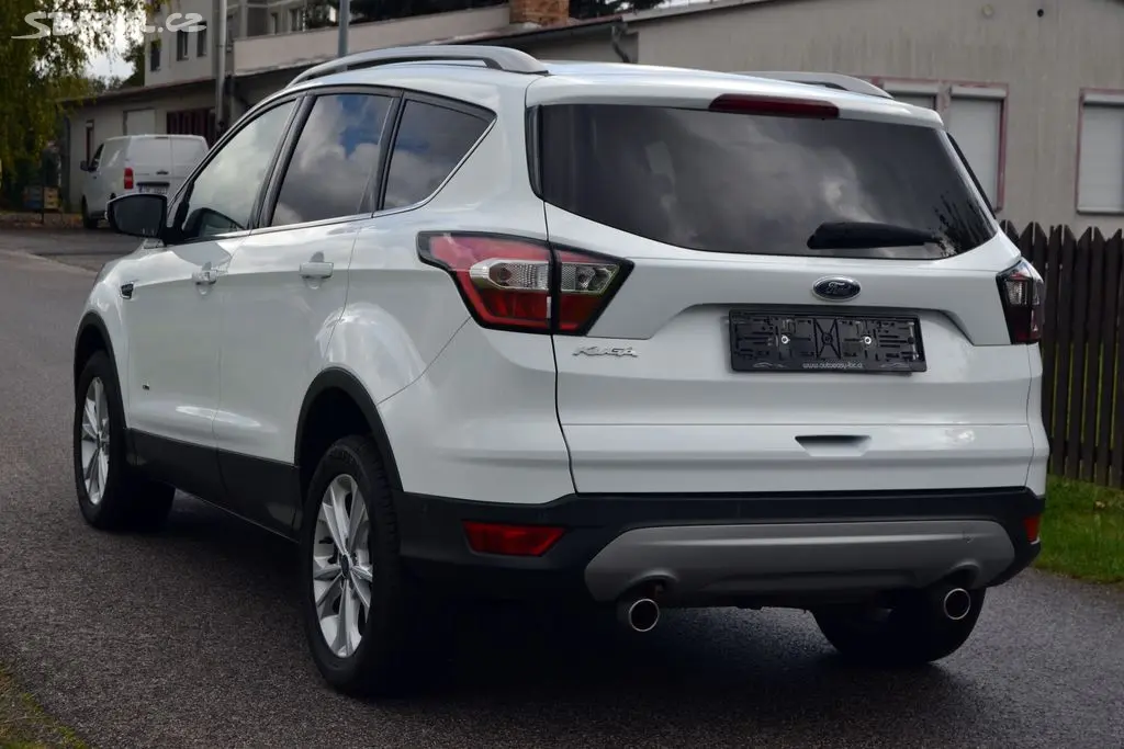 Ford Kuga 2.0 TDCI 110kW Titanium 4x4 - fotka 2