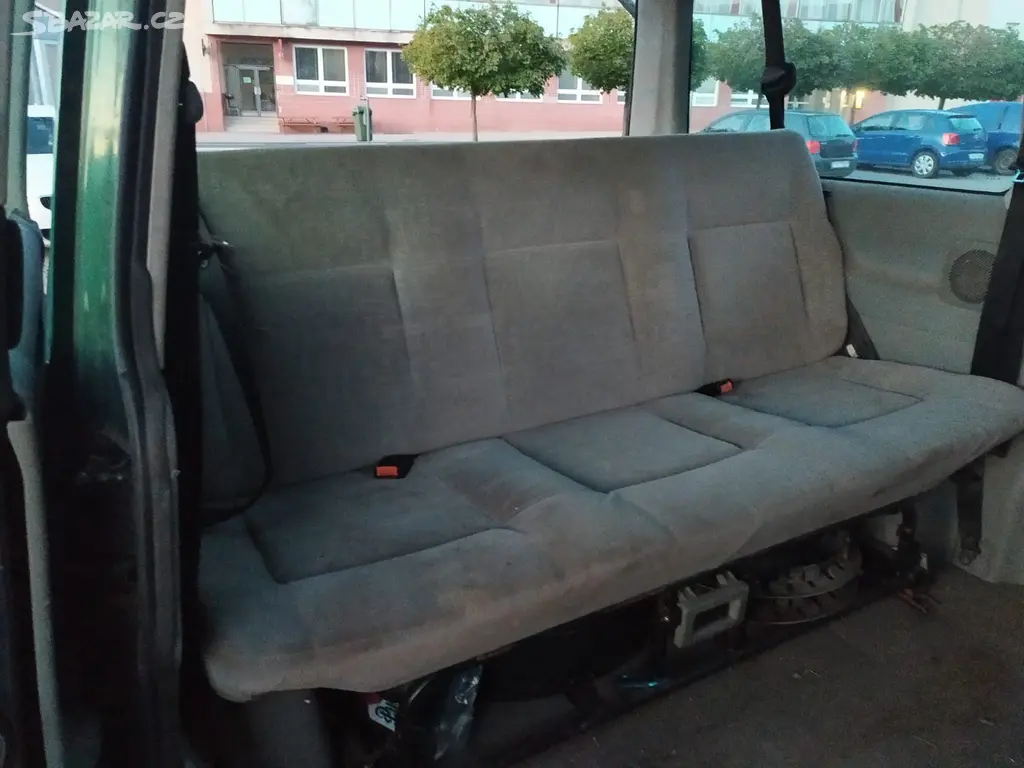 Volkswagen Transporter 2.5i (1997)-na opravu/díly - fotka 5