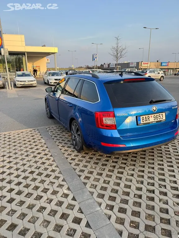Škoda Octavia 2,0 L&K 4x4 DSG TDI 135 kw - fotka 3