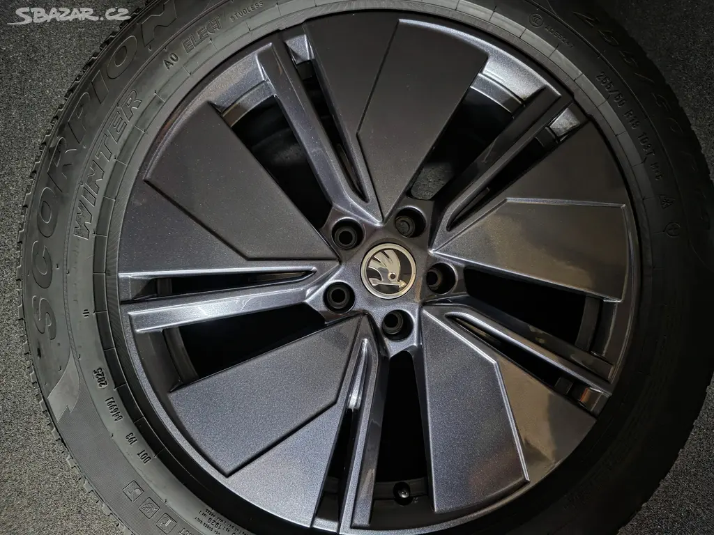 Škoda Enyaq Alu kol 19 Regulus 5LA601025G 1 Ks