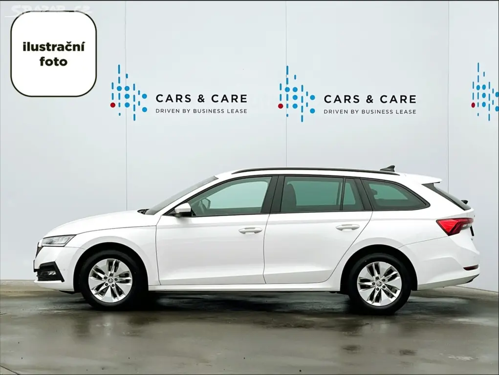 Škoda Octavia, 2,0 TDI DSG Ambition Plus PDC - fotka 2