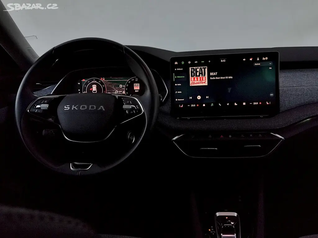Škoda Octavia, Combi Top Selection 1,5 Tsi 11 - fotka 6