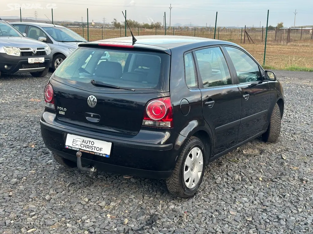 Volkswagen Polo 1,2i (44kW) MANUÁLNÍ KLIMATIZACE - fotka 4