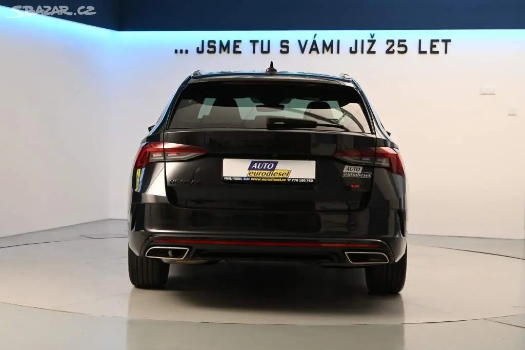 Škoda Octavia, 2.0 RS DSG 147KW Matrix LED Vi - fotka 6