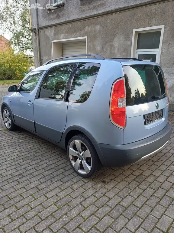 Prodám pěkný Škoda Roomster 1.6 77kw nová STK !!! - fotka 6