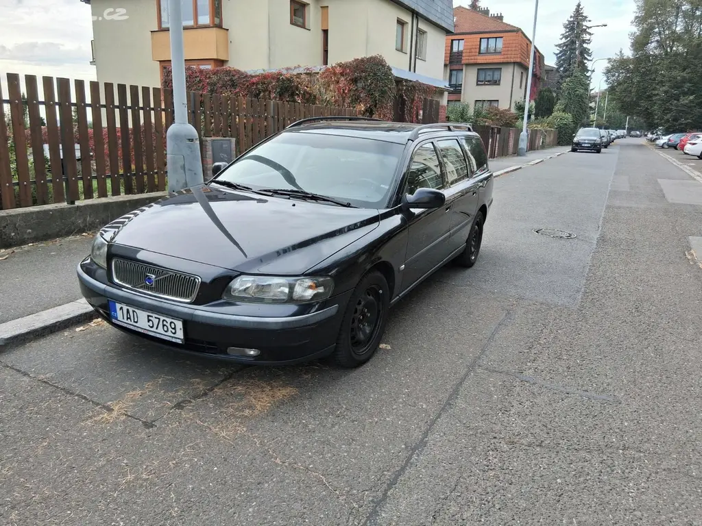 VolvoV70, D5,125kw,r.v.2002
