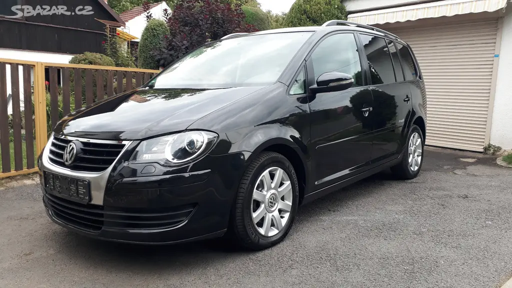 VW TOURAN 1.9TDI 77KW FREESTYLE 2010 194TKM 7 MÍST