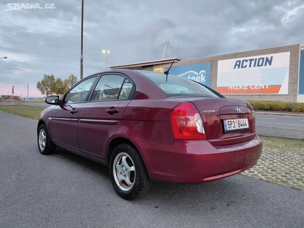 Hyundai Accent, 1.5CRDI 81KW 2.MAJ SPOLEHLIVÉ - fotka 5