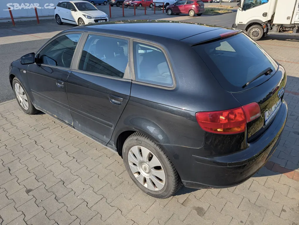 Audi A3 1.9TDi 77kW Sportback z roku 2006 - fotka 5
