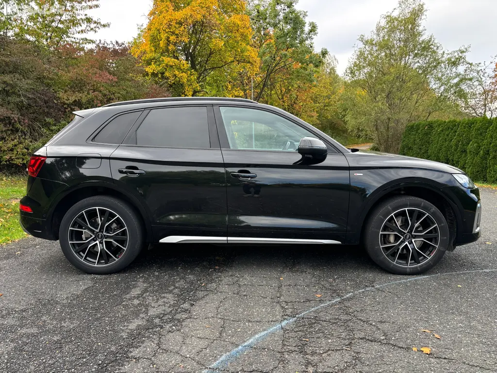 Audi Q5 2021 50TFSI e 195kw SLine PANO NOV BATERIE - fotka 4