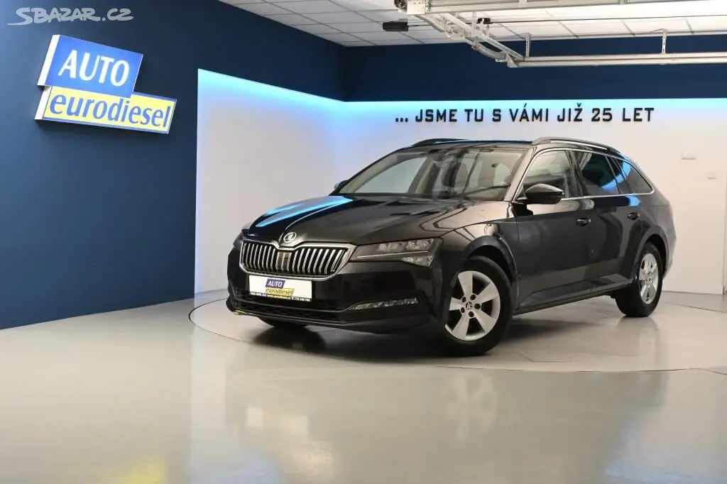 Škoda Superb, 2.0 DSG LED ACC Virtual Tažné - fotka 2