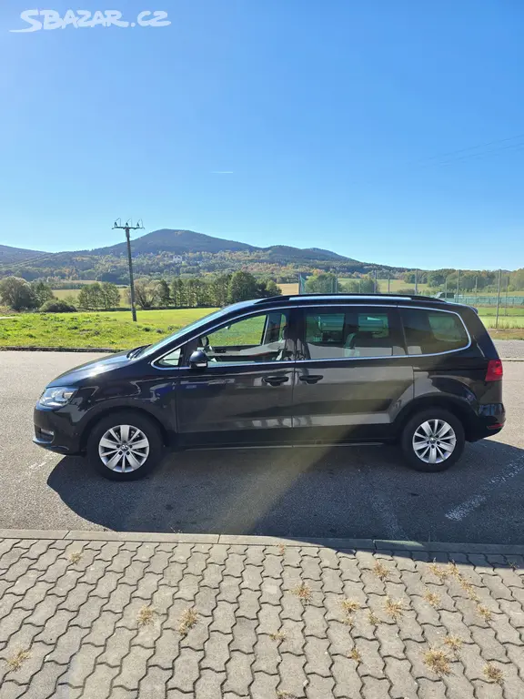 Volkswagen Sharan, 2.0 TDI Comfortline 103 kW - fotka 4