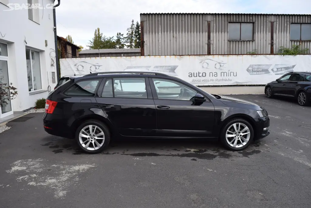 Škoda Octavia, 1.4TSI 110kw AMBITION NAVI APP - fotka 6