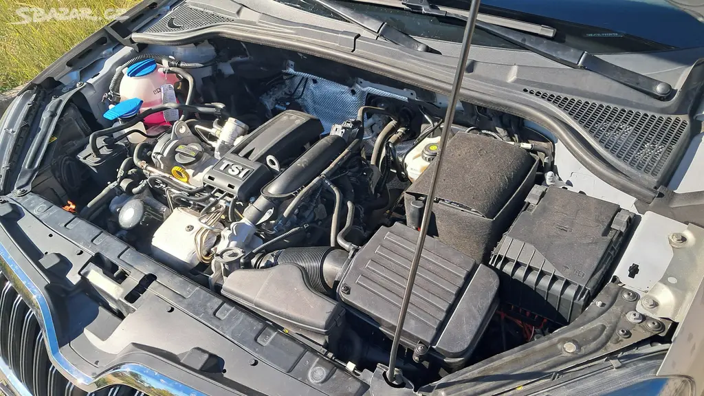 Škoda Yeti,model 2015 benzin 77 kW,Atraktivní - fotka 4