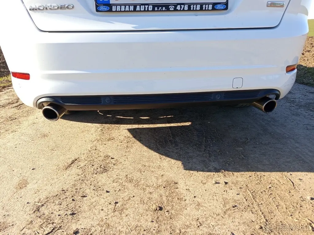 Ford Mondeo 2.0 Turbo 6.MAN - fotka 4