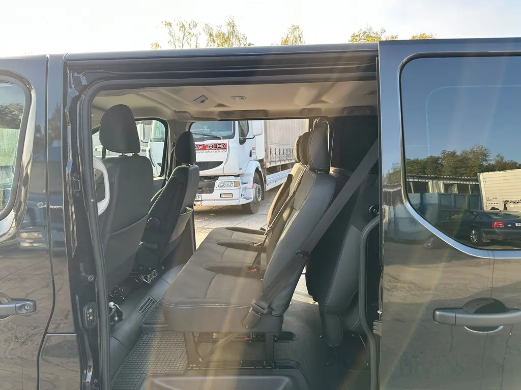 Renault Trafik 8míst Automat [telefon skryt]km - fotka 6