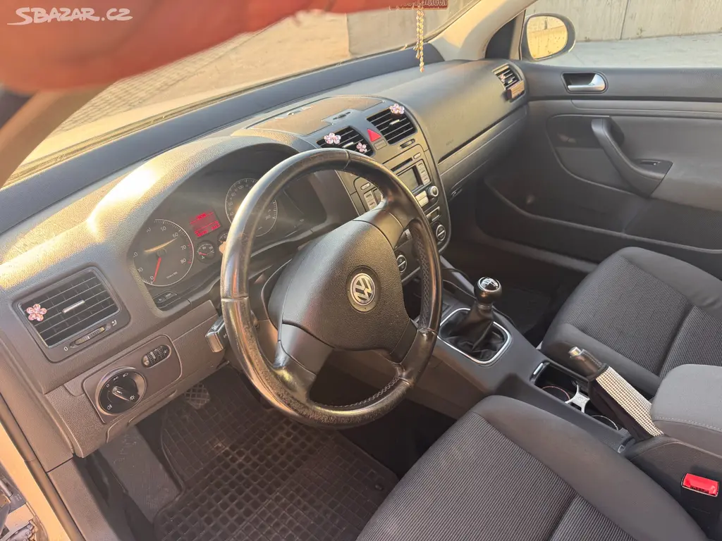 VW Golf 5 1.6 mpi - fotka 5
