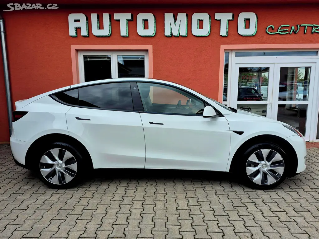 Tesla Model Y, Long Range Dual Motor 378 KW - fotka 5