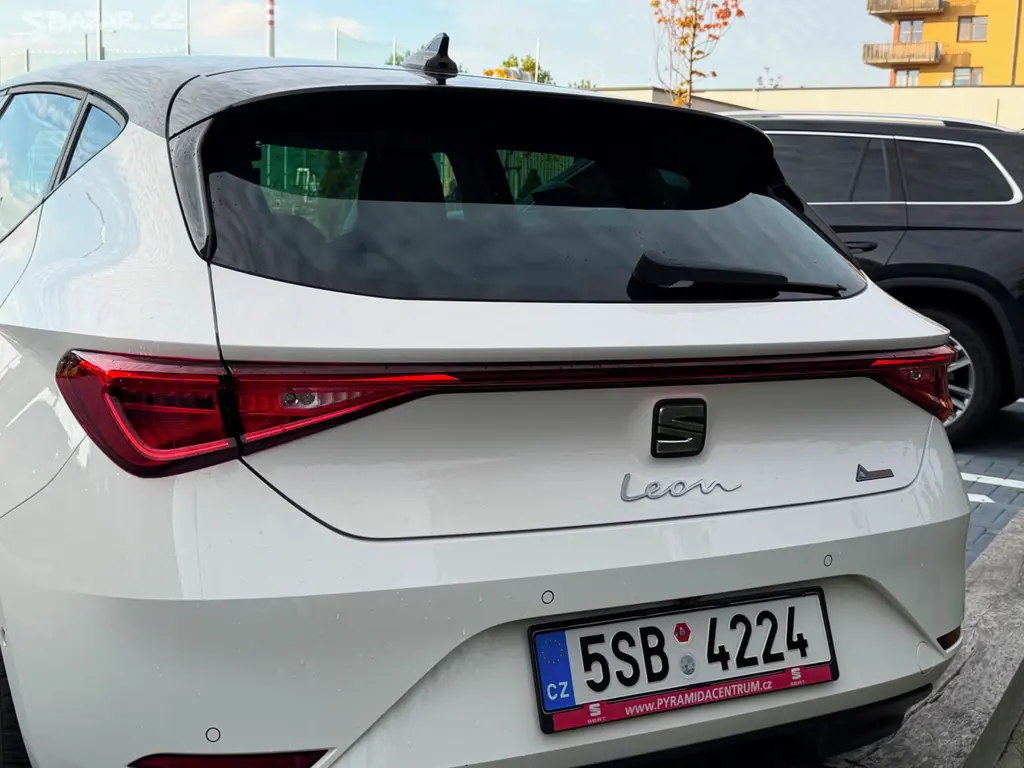 Seat Leon 1.0 tsi 81 kW/Style/2021 - fotka 4