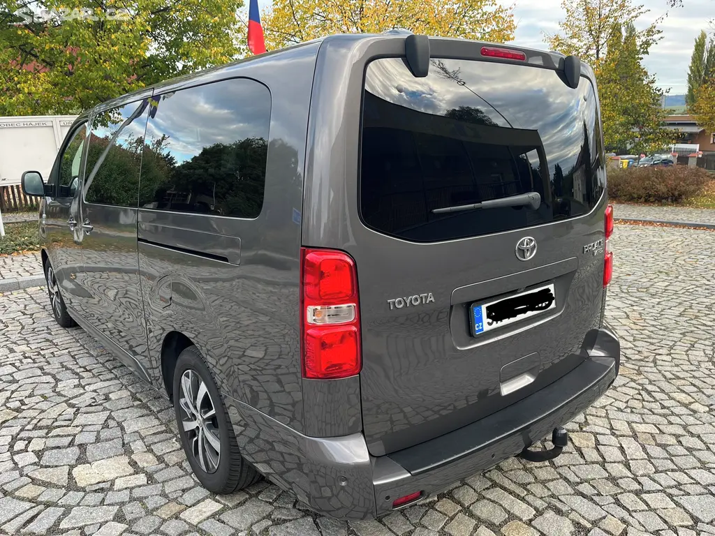 Toyota Proace verso 2.0D 130kW L2 automat Webasto - fotka 3