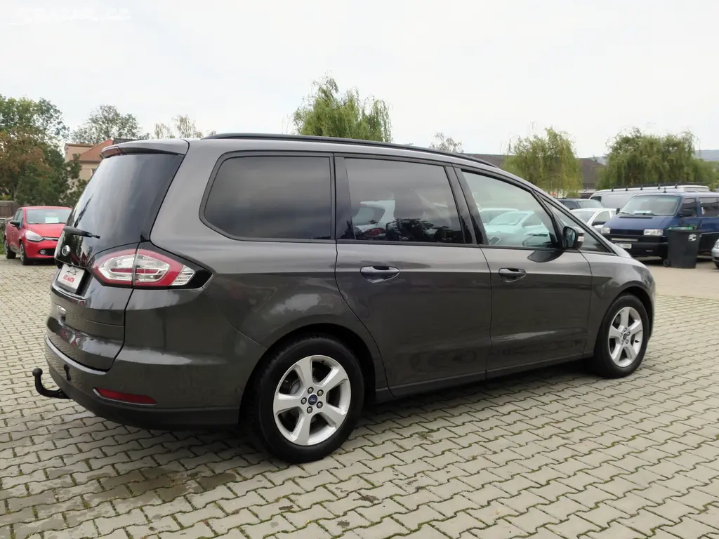 Ford Galaxy 2.0 TDCi 110 kW Automat 6st. 7-mist. - fotka 4