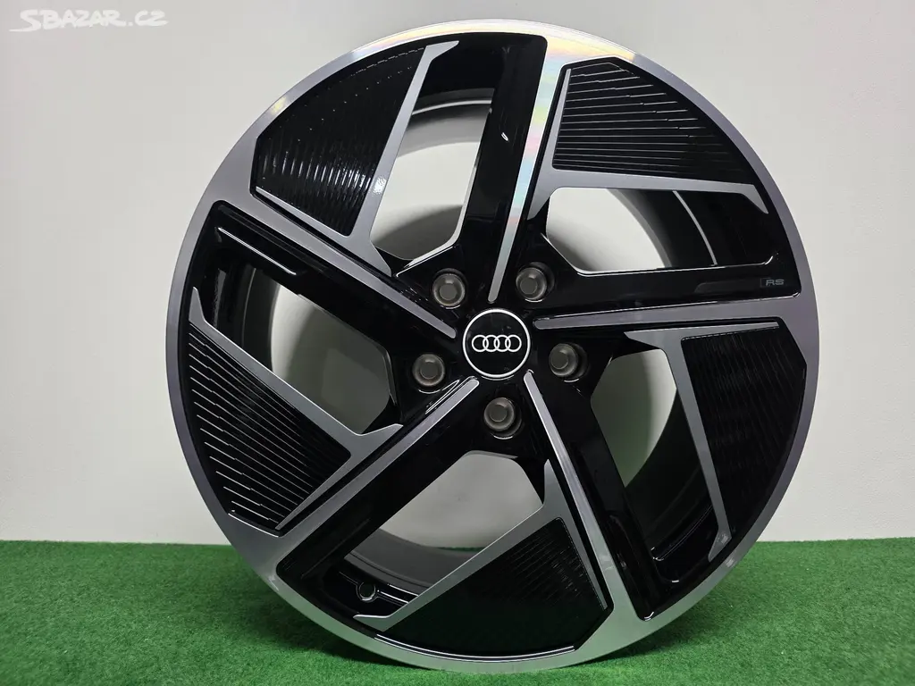 Audi E - Tron GT Alu kola 20 4J3601025 A Nová sada