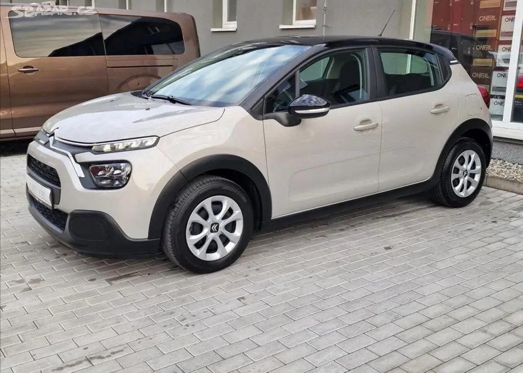 Citroën C3, 1.2 PureTech Feel,ČR,1.Maj. - fotka 2