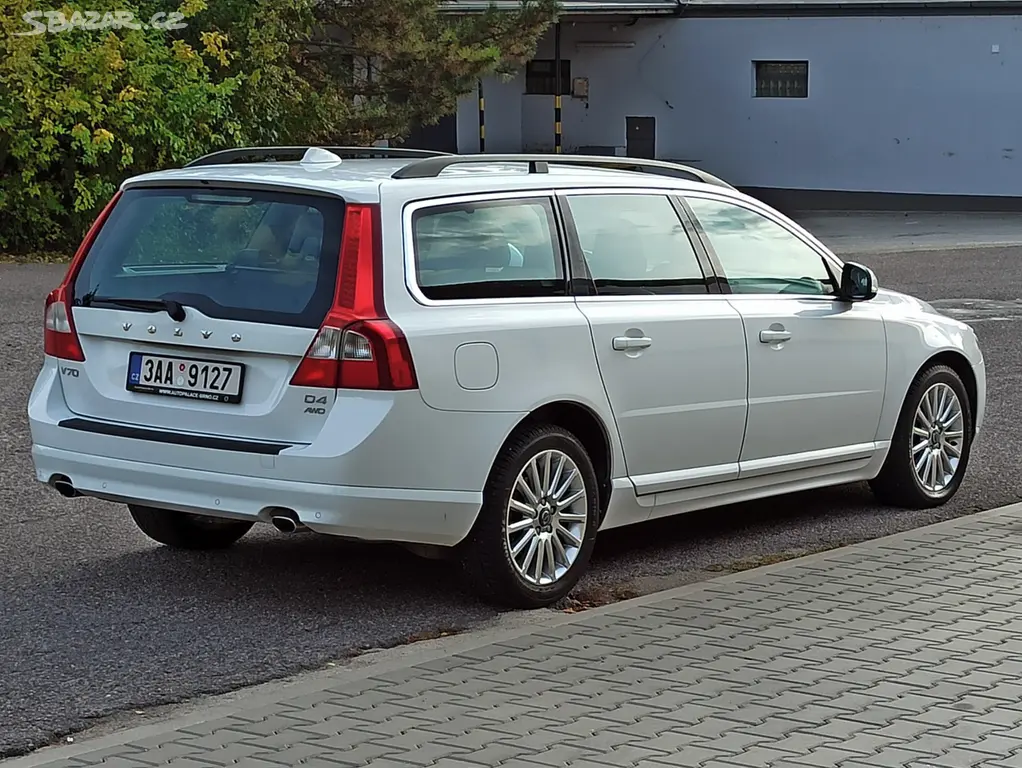 Volvo V70 2.4D 120KW 4x4 - 9/2012- původ ČR- PĚKNÉ - fotka 3