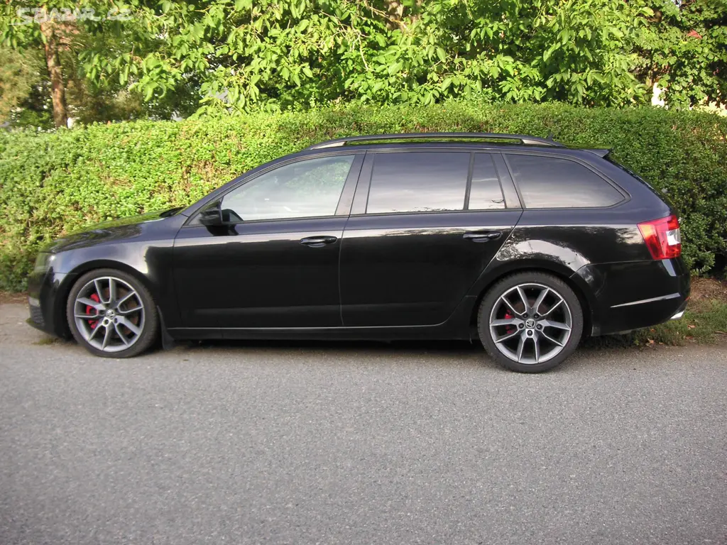 Škoda Octavia 3 RS Combi 2.0 TDI 135 kW DSG - fotka 3