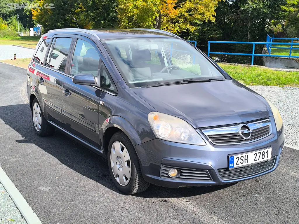 Opel Zafira 1.8 16V 103 kW, 7 míst, nová TK - fotka 2