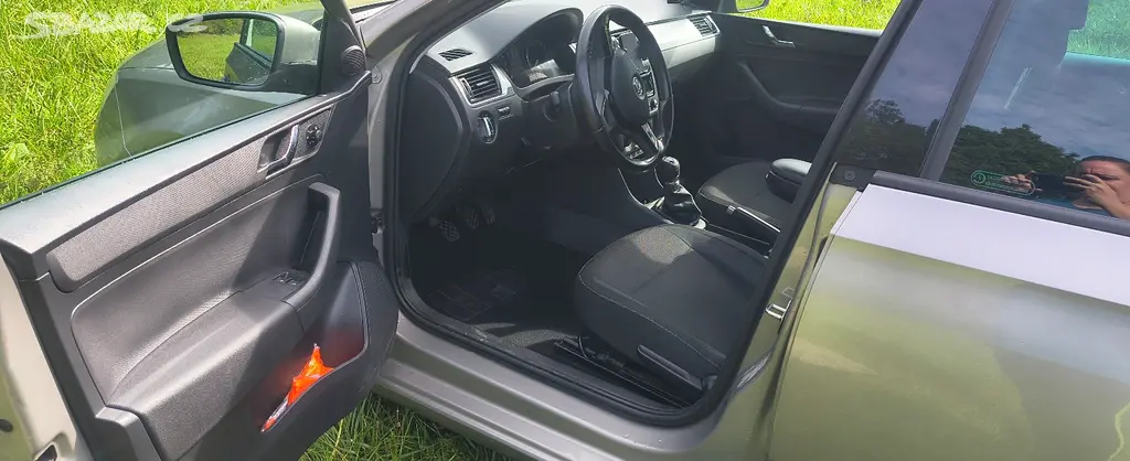 Škoda Rapid 1.6 77kw - fotka 4