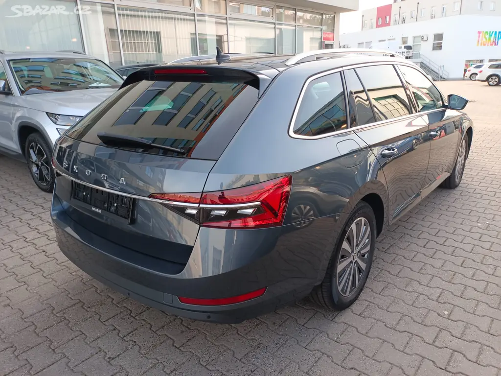Škoda Superb 3 Combi Style 2.0 TDI 110kW DSG Tažné - fotka 4