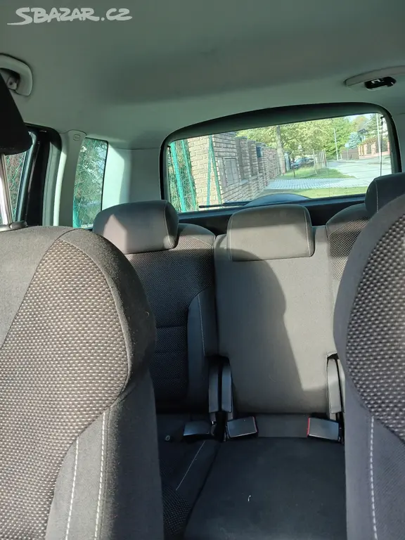 Škoda Yeti, 2.0 Tdi, 4x4, r. výr. 2011, 259 000 km - fotka 3