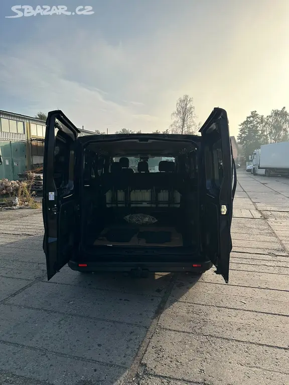 Renault Trafik 8míst Automat [telefon skryt]km - fotka 5