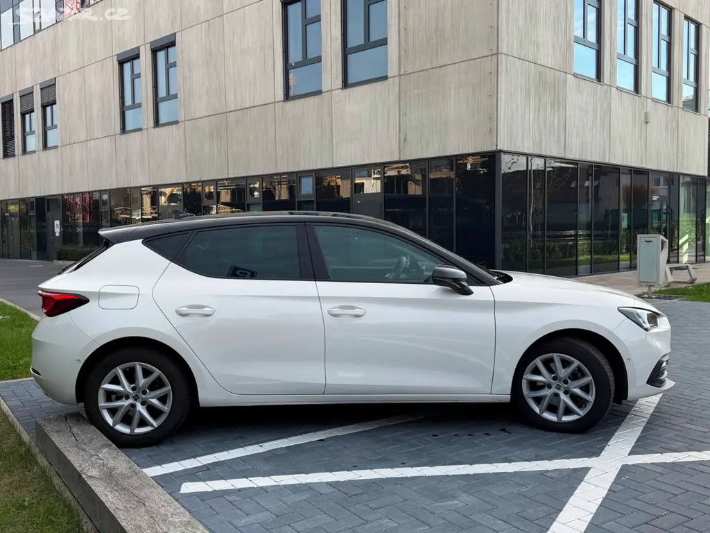 Seat Leon 1.0 tsi 81 kW/Style/2021 - fotka 5