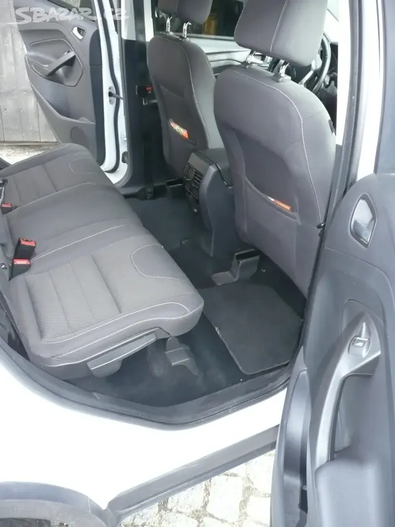 Ford - KUGA 2,0. 4x4 - fotka 6