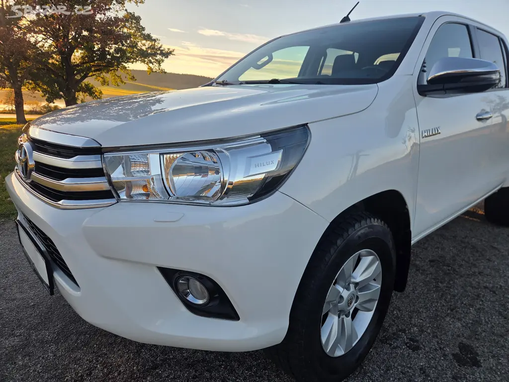 Toyota HILUX 2.4 D-4D 4×4 | 2020 - ODPOČET DPH| - fotka 6