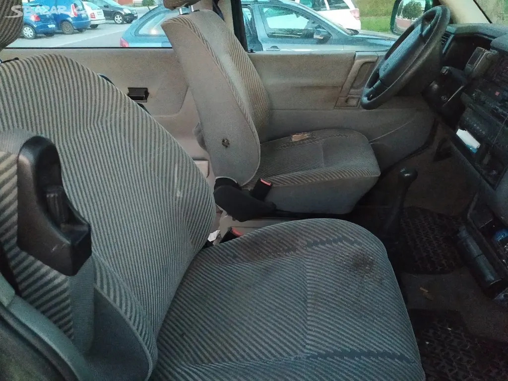 Volkswagen Transporter 2.5i (1997)-na opravu/díly - fotka 6