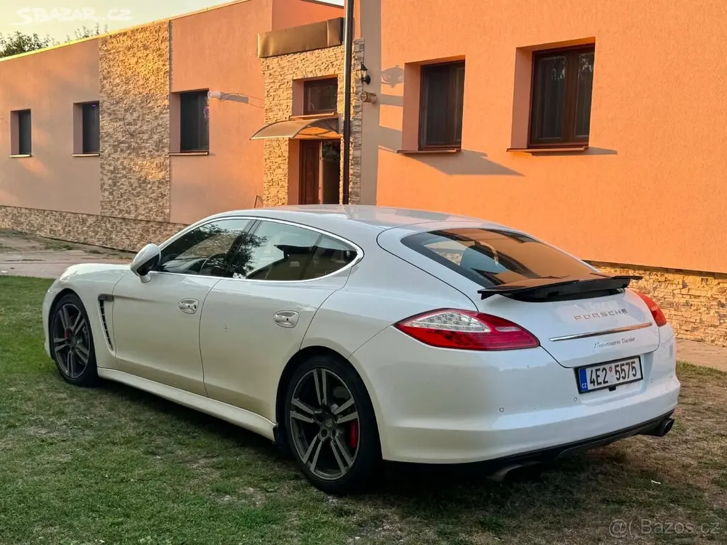 Porsche Panamera 4.8 Turbo 368Kw - fotka 2