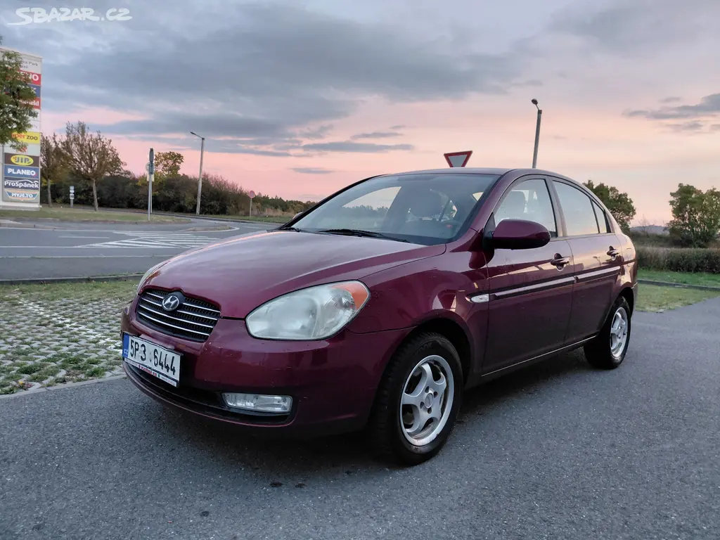 Hyundai Accent, 1.5CRDI 81KW 2.MAJ SPOLEHLIVÉ - fotka 3