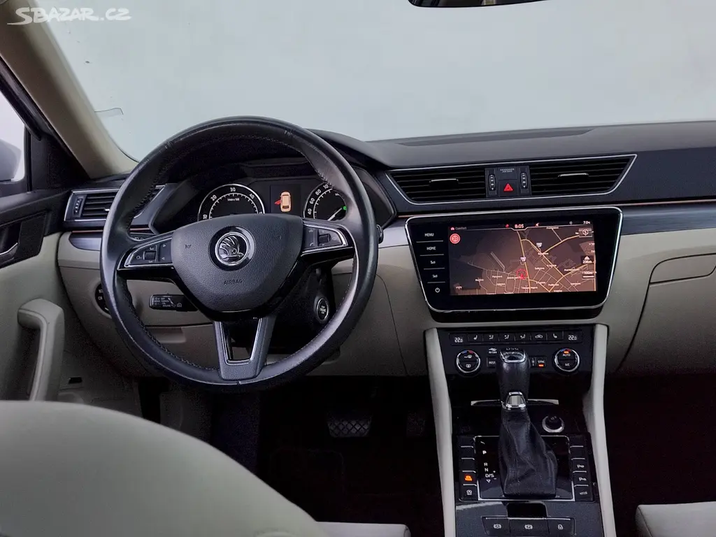 Škoda Superb, Combi Style Plus 2,0 Tdi 110 - fotka 6