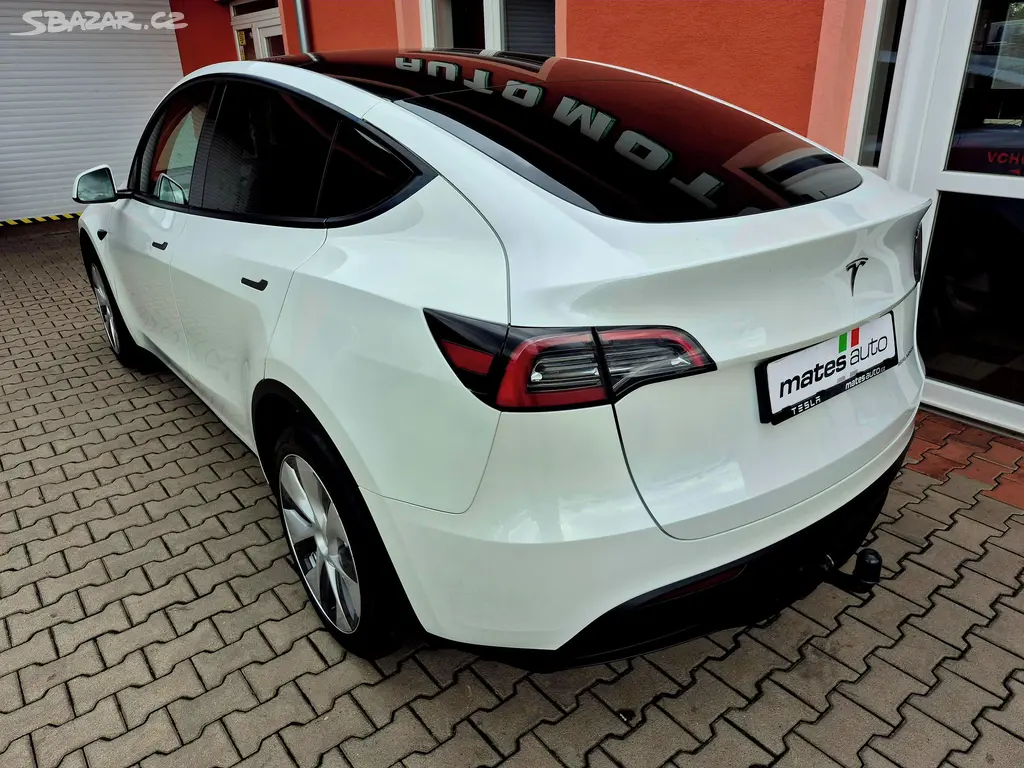 Tesla Model Y, Long Range Dual Motor 378 KW - fotka 3