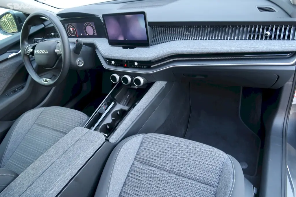 Škoda Superb, Combi Selection 1,5 TSi e- Te - fotka 3
