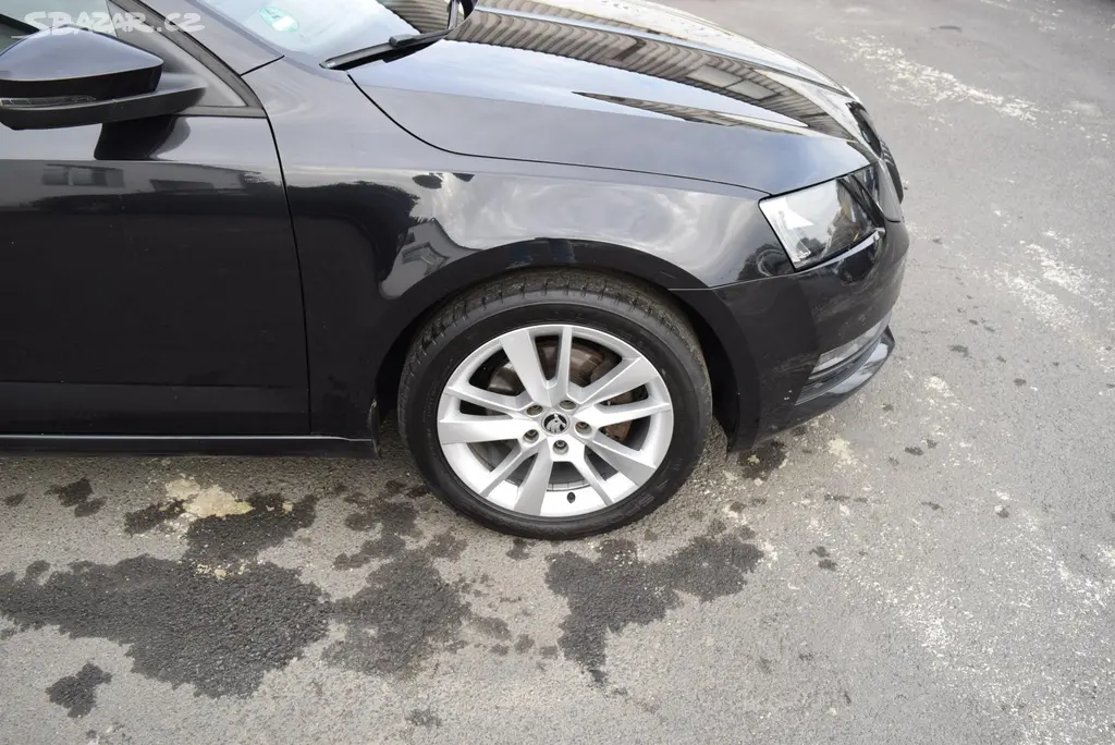 Škoda Octavia, 1.4TSI 110kw AMBITION NAVI APP - fotka 5