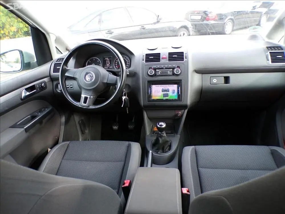 Volkswagen Touran 2,0 TDI DIGI.KLIMA - fotka 5