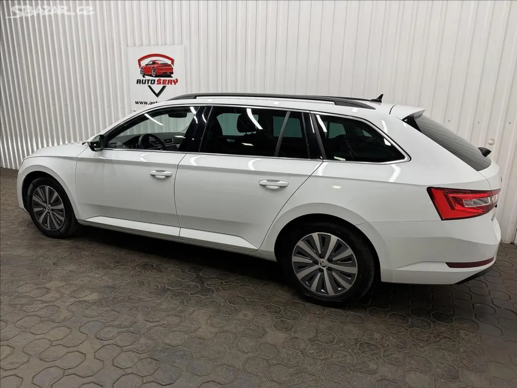 Škoda Superb, 2.0TDI 110kW Manuál 1 Majitel - fotka 5